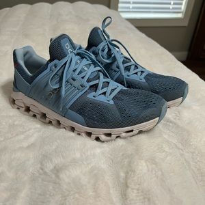 Womens on cloud cloudtec shoes 10